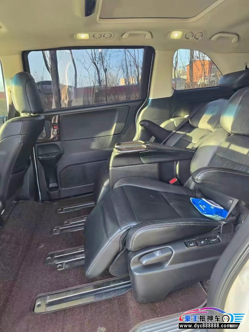 18年本田艾力绅轿车抵押车出售