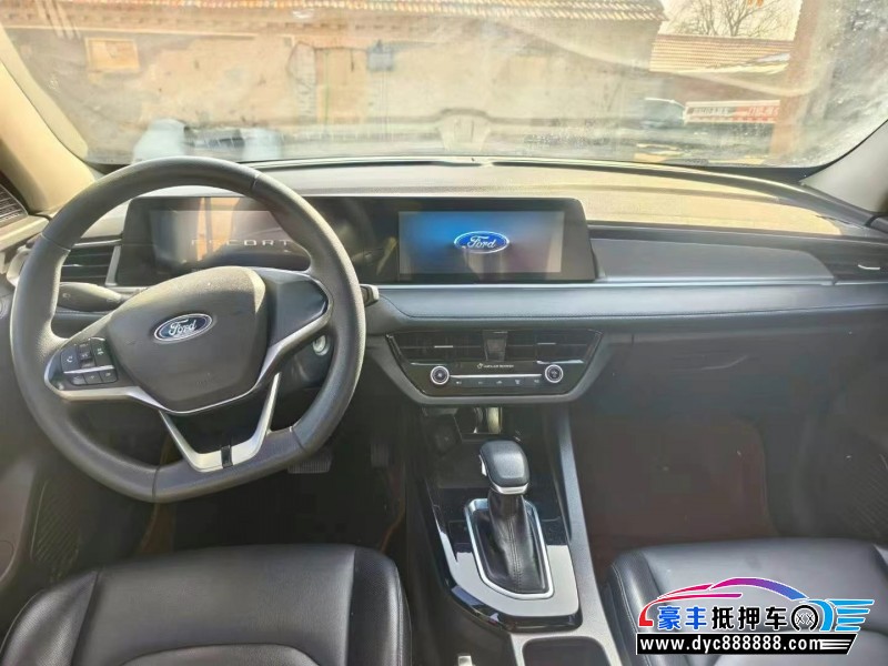 21年福特福睿斯轿车抵押车出售