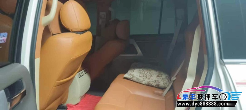 17年丰田兰德酷路泽（陆巡）轿车抵押车出售