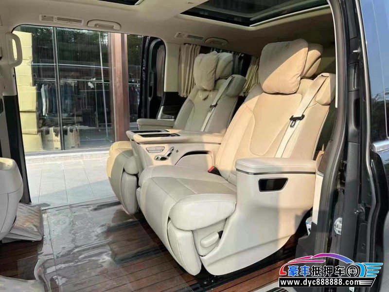 22年奔驰V轿车抵押车出售