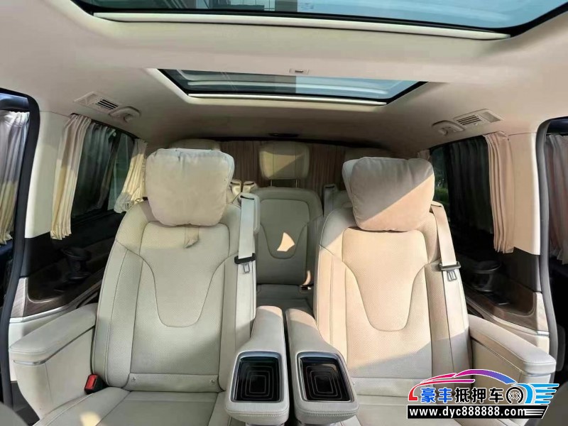 22年奔驰V轿车抵押车出售