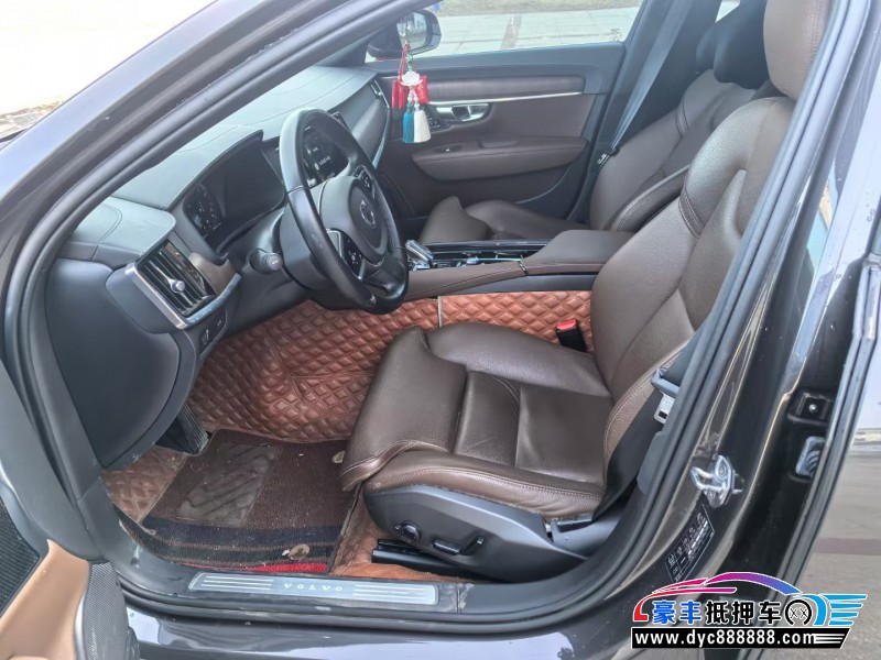 21年沃尔沃S90轿车抵押车出售