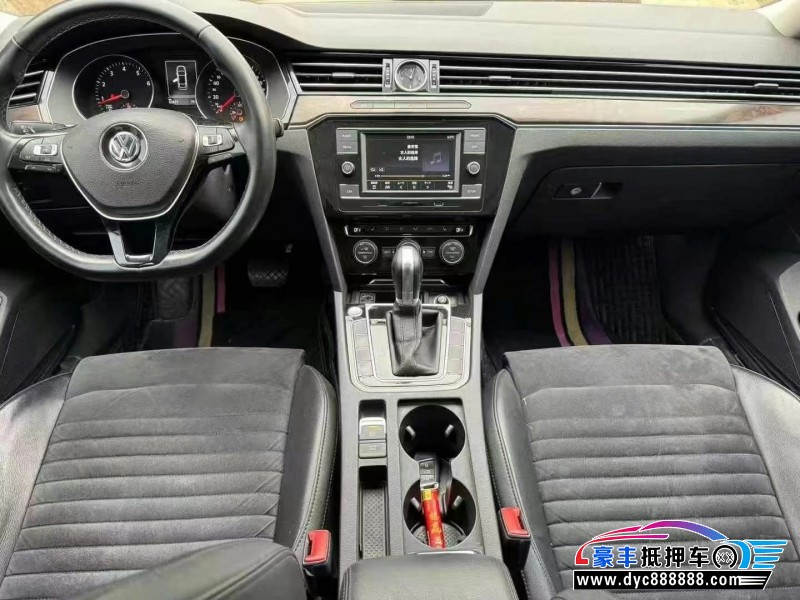 18年大众迈腾轿车抵押车出售