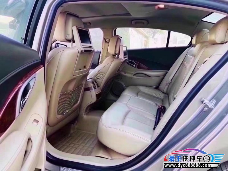 11年别克君越轿车抵押车出售