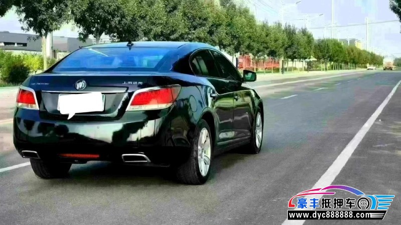 13年别克君越轿车抵押车出售