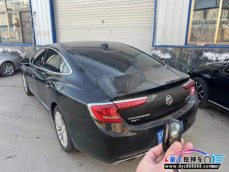 18年别克君越轿车抵押车出售