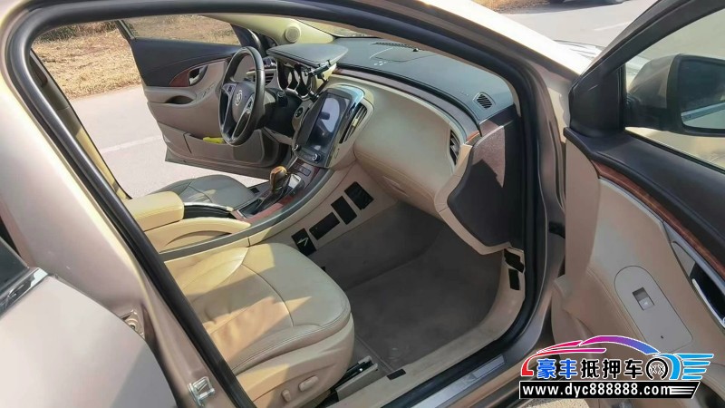 11年别克君越轿车抵押车出售