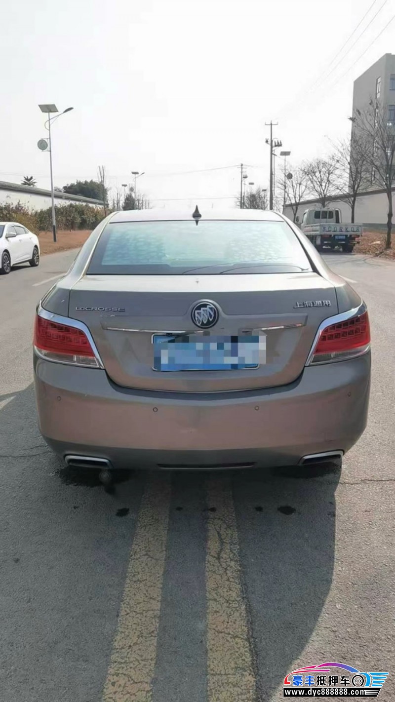 11年别克君越轿车抵押车出售