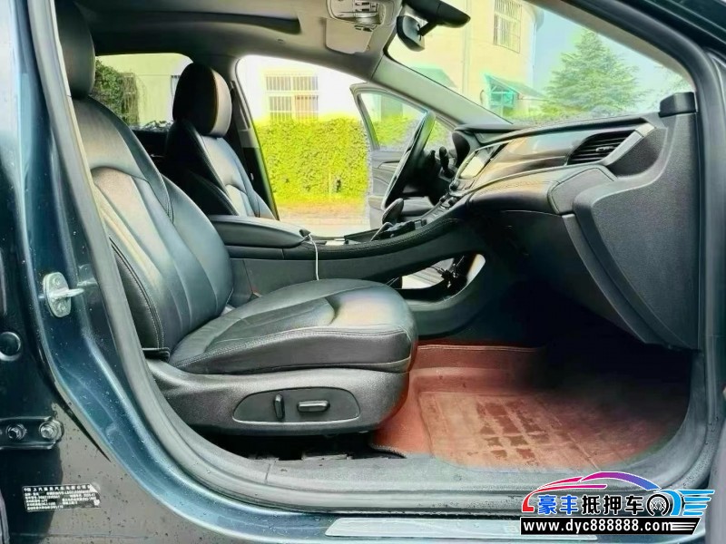 20年别克君越轿车抵押车出售