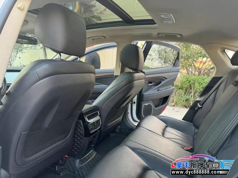 18年吉利博瑞轿车抵押车出售