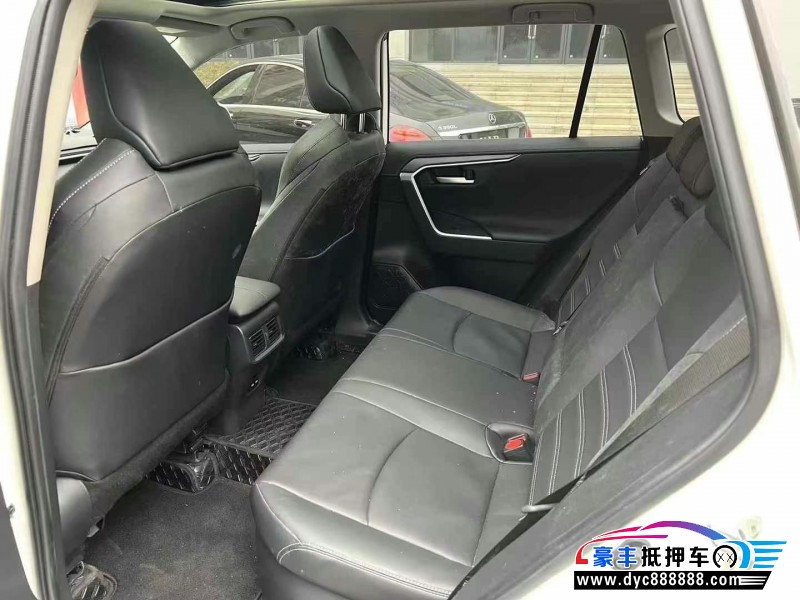 23年丰田威兰达轿车抵押车出售