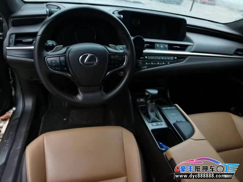 20年雷克萨斯ES轿车抵押车出售