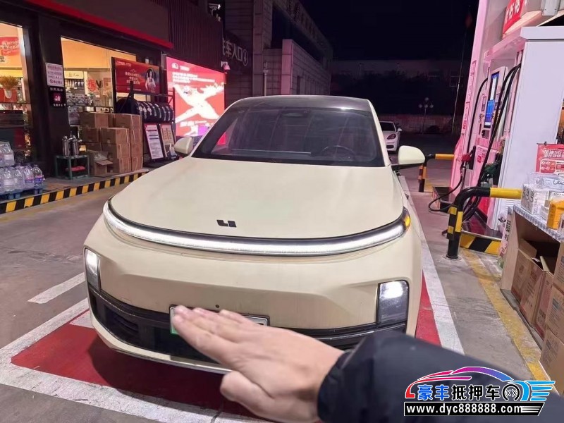 23年理想L8轿车抵押车出售