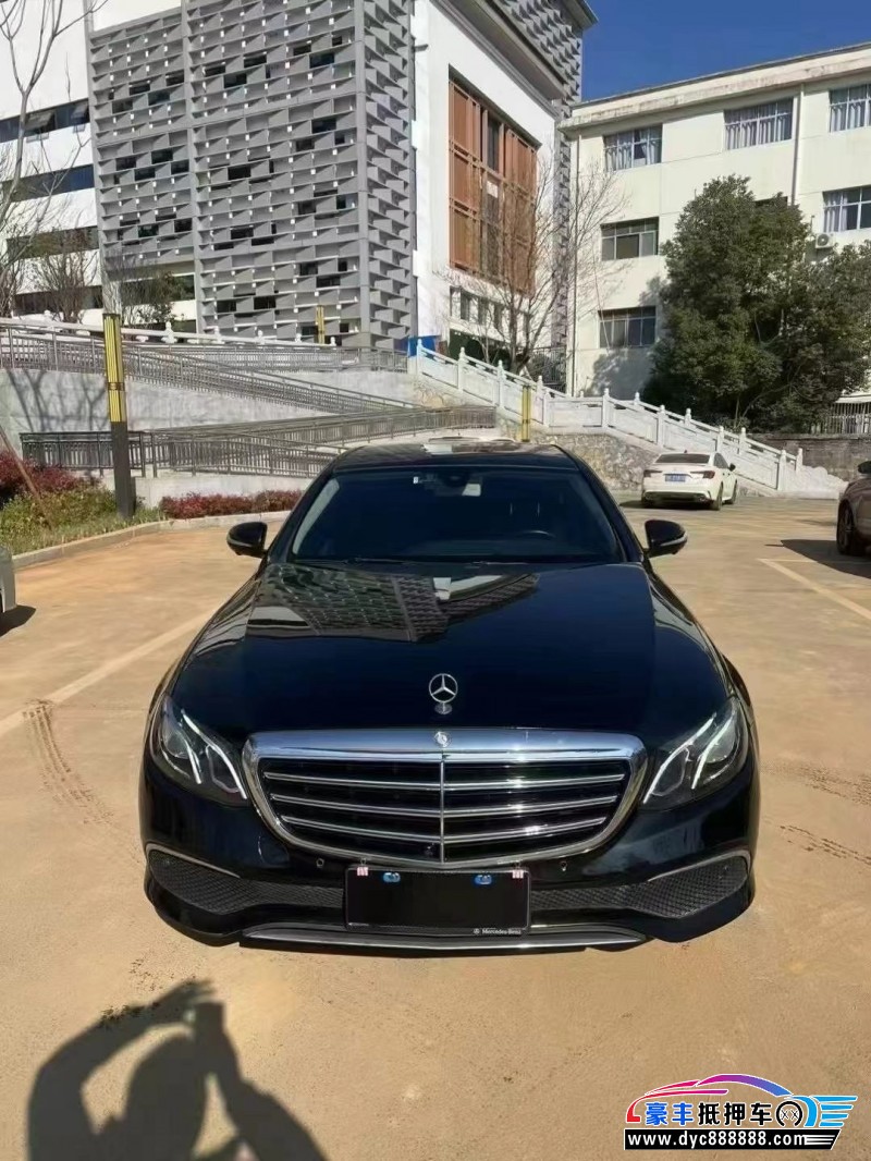 18年奔驰E轿车抵押车出售