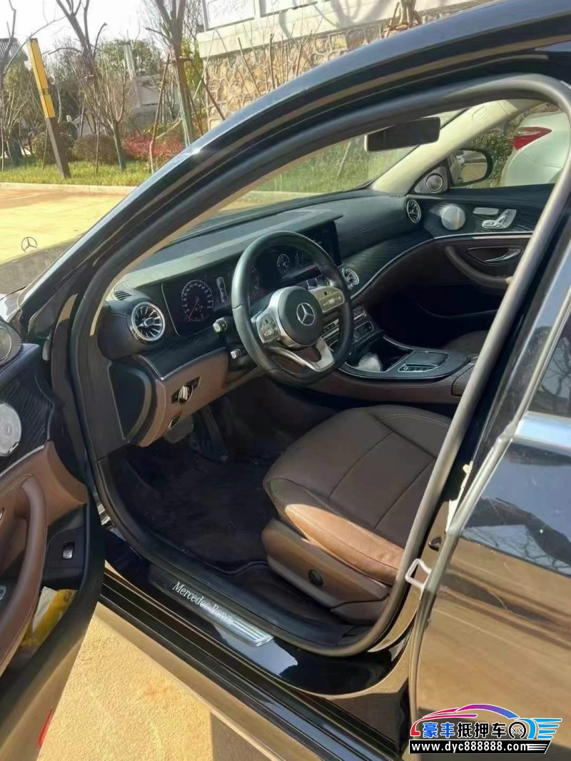 18年奔驰E轿车抵押车出售