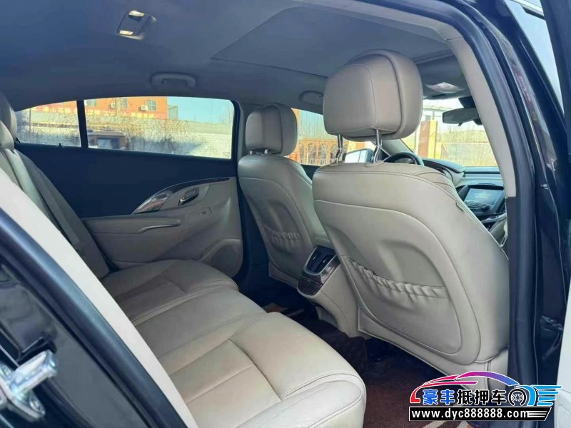 15年别克君越轿车抵押车出售