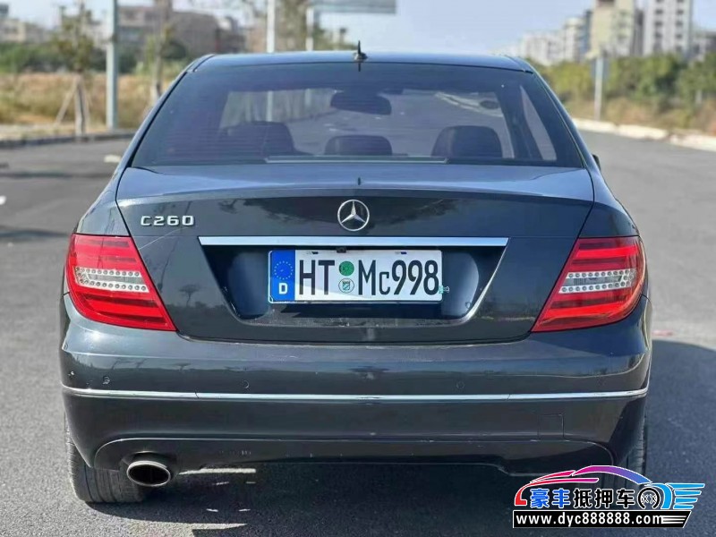 13年奔驰C轿车抵押车出售