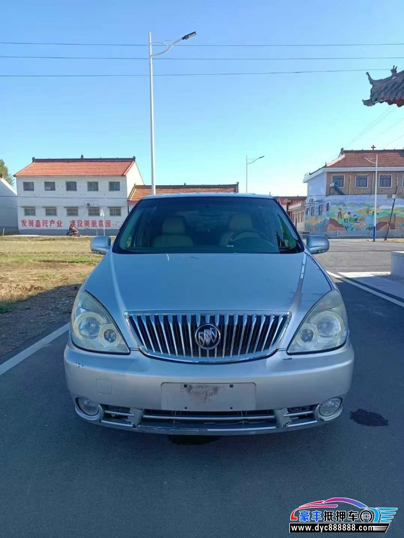 11年别克GL8轿车抵押车出售