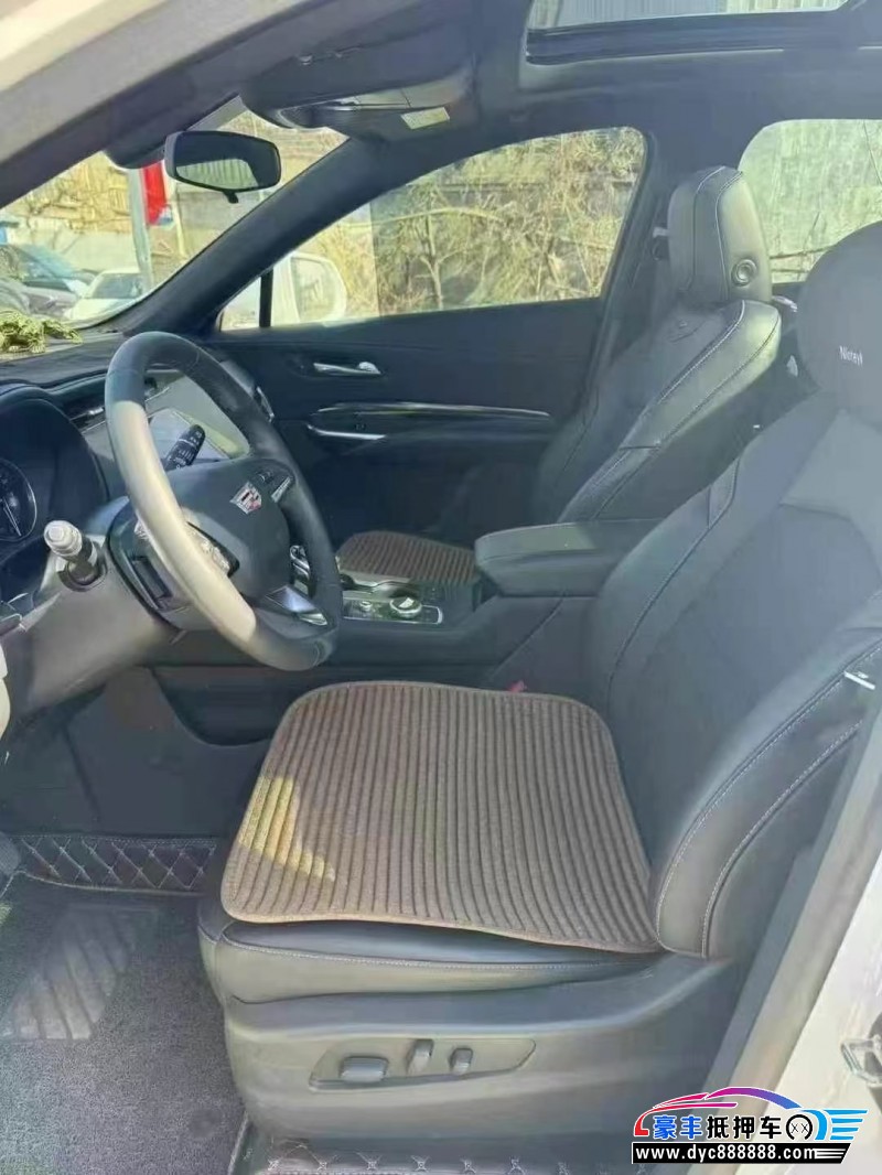 22年凯迪拉克XT4轿车抵押车出售