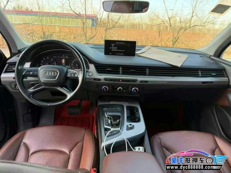 16年奥迪Q7轿车抵押车出售