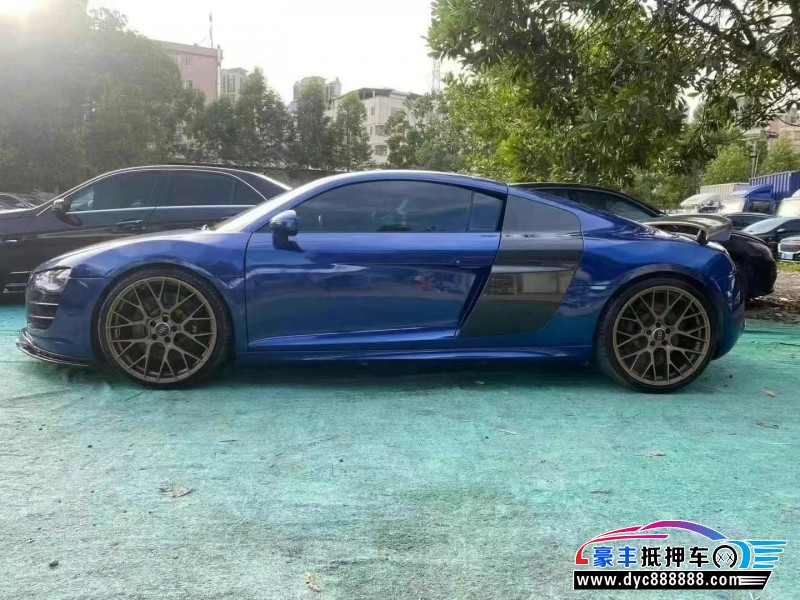 13年奥迪R8轿车抵押车出售