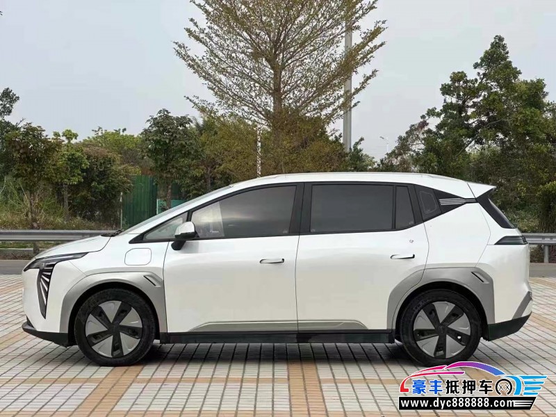 23年埃安Y70轿车抵押车出售