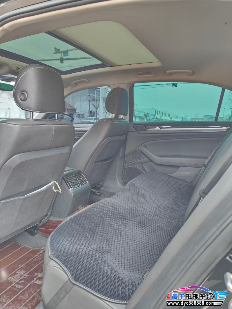 20年大众辉昂轿车抵押车出售