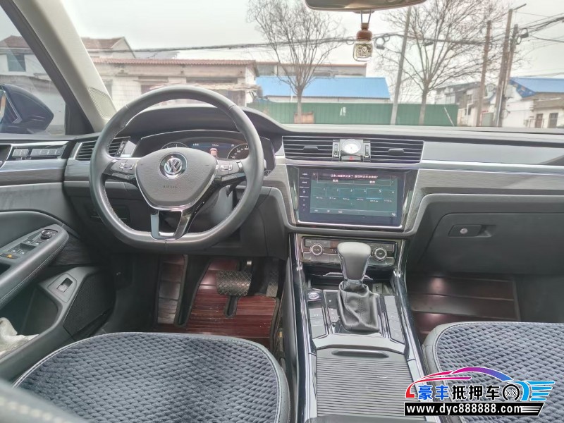 20年大众辉昂轿车抵押车出售