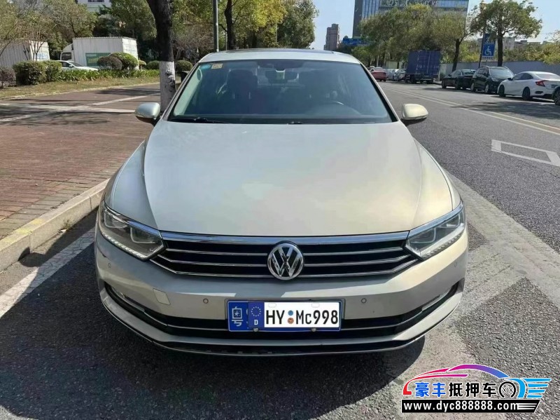 19年大众迈腾轿车抵押车出售