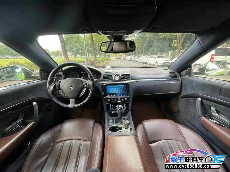 11年玛莎拉蒂GT轿车抵押车出售