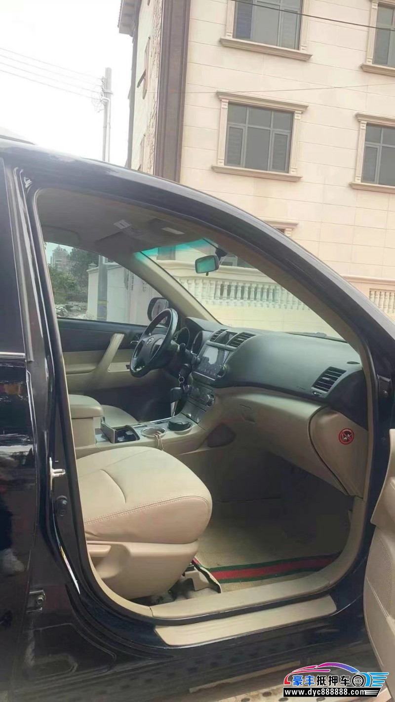 14年丰田汉兰达轿车抵押车出售