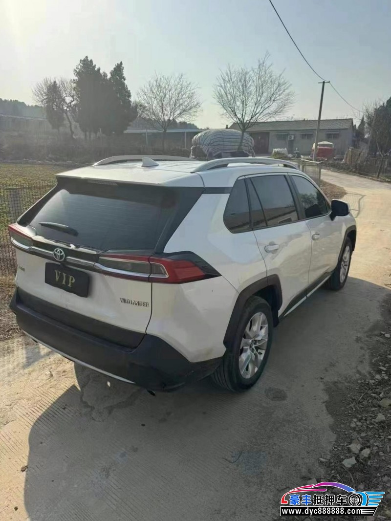 22年丰田威兰达轿车抵押车出售