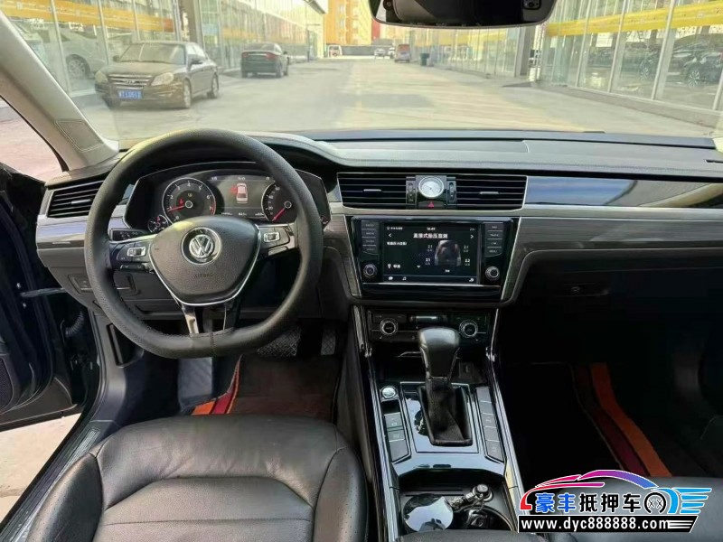 17年大众辉昂轿车抵押车出售