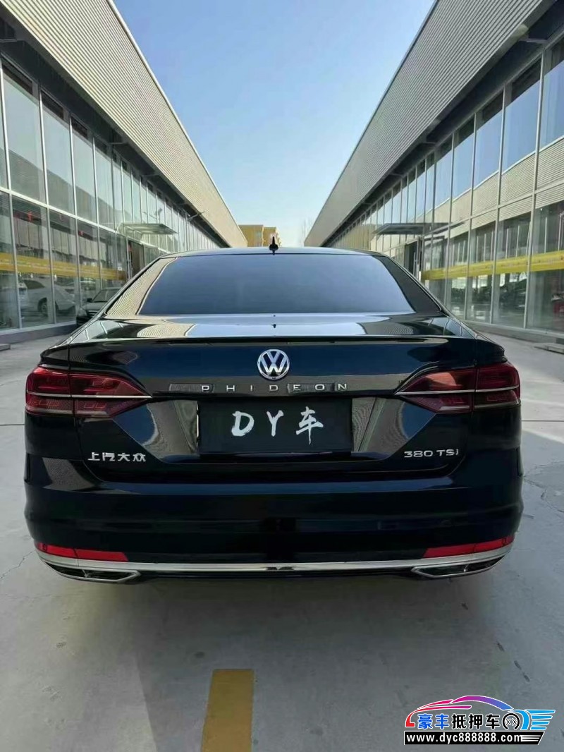 17年大众辉昂轿车抵押车出售