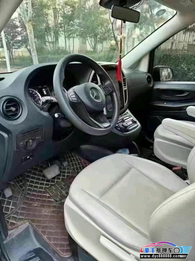 19年奔驰威霆(进口)轿车抵押车出售