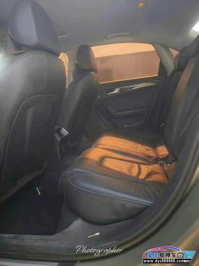 17年奥迪A4轿车抵押车出售