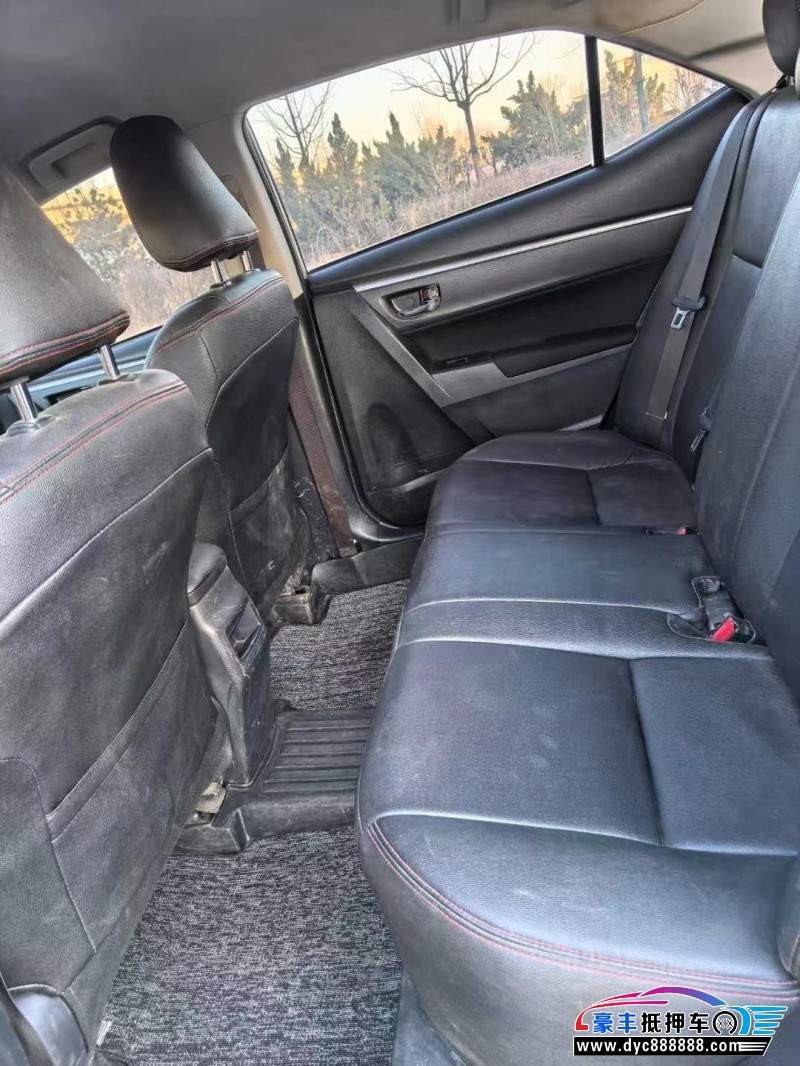 17年丰田卡罗拉轿车抵押车出售