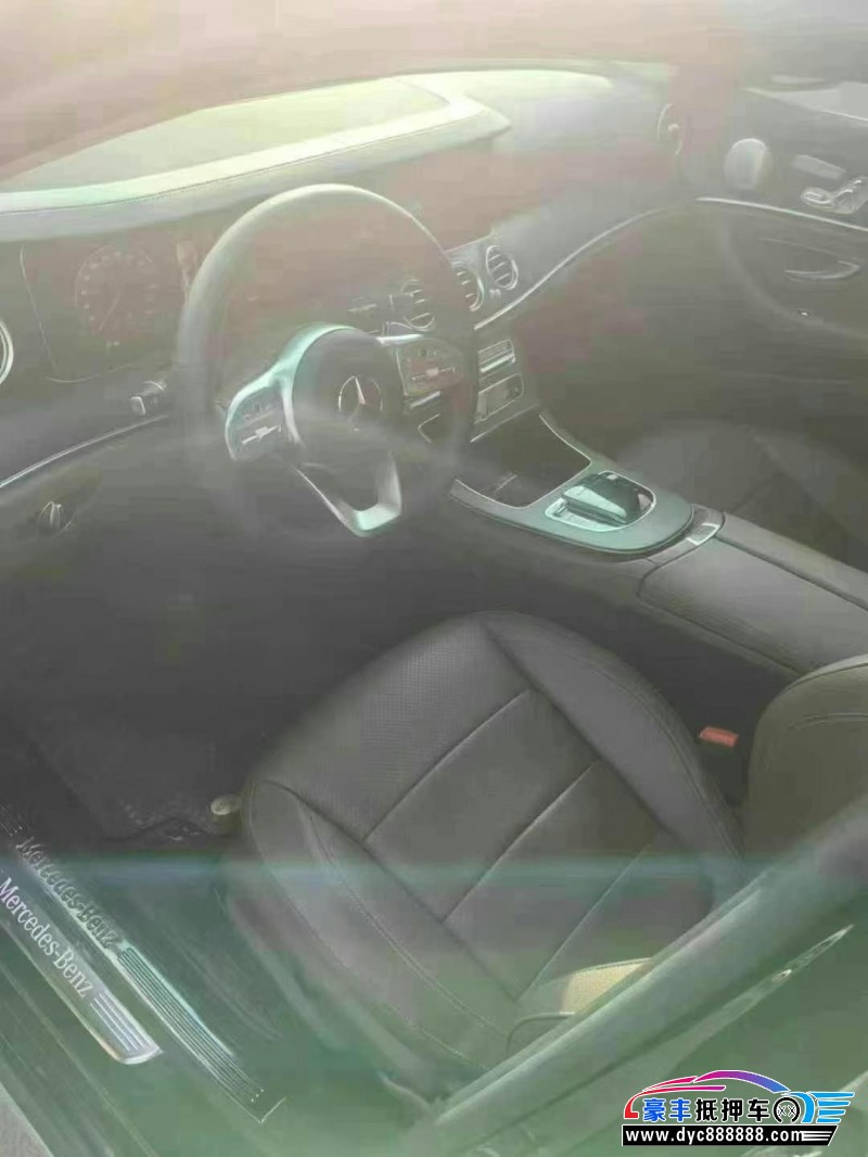 19年奔驰E轿车抵押车出售