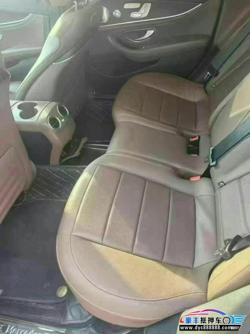 19年奔驰E轿车抵押车出售