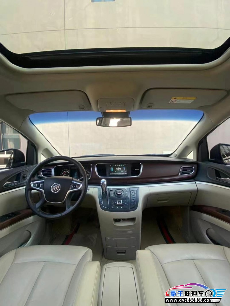 20年别克GL8轿车抵押车出售