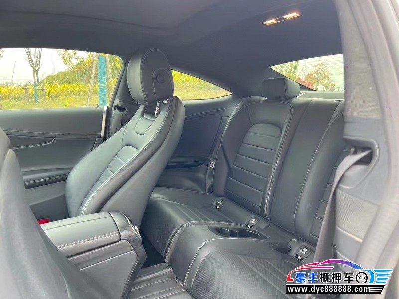 21年奔驰C轿车抵押车出售