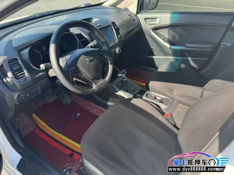 17年起亚K3轿车抵押车出售