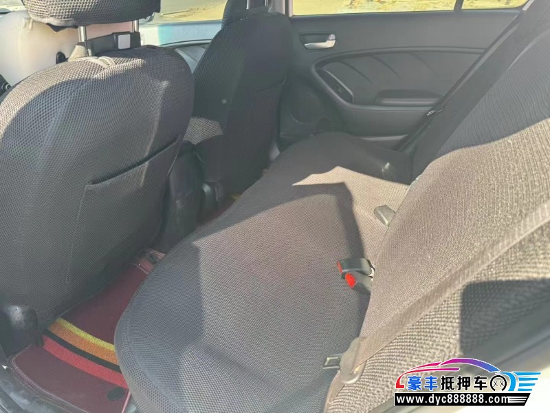 17年起亚K3轿车抵押车出售