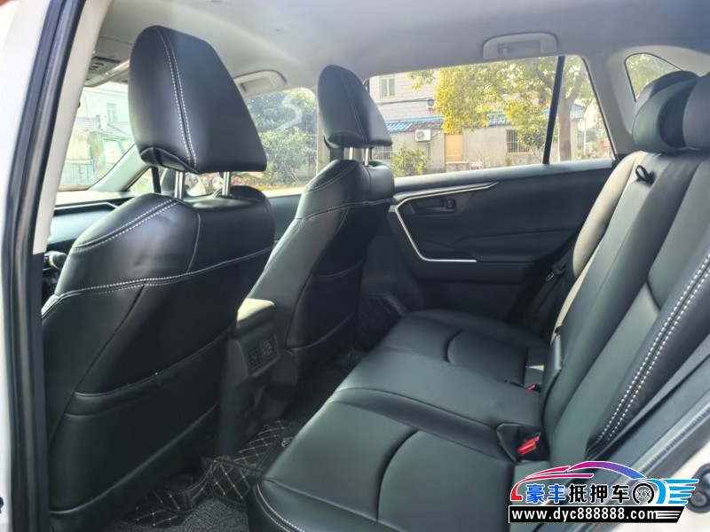 23年丰田RAV4轿车抵押车出售