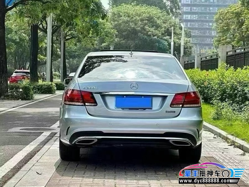 16年奔驰E轿车抵押车出售