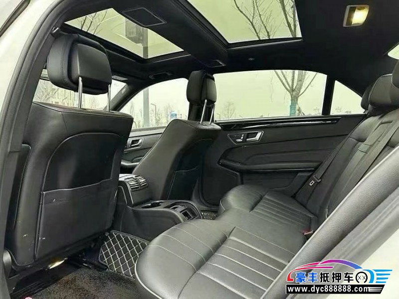 16年奔驰E轿车抵押车出售