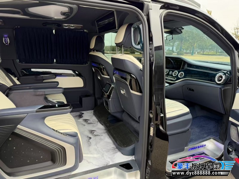 24年奔驰威霆轿车抵押车出售