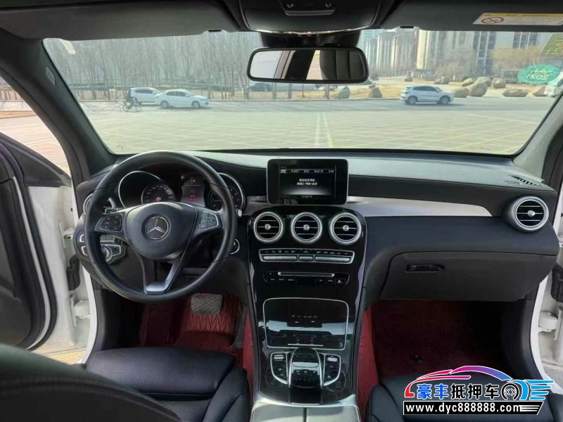19年奔驰GLC轿车抵押车出售