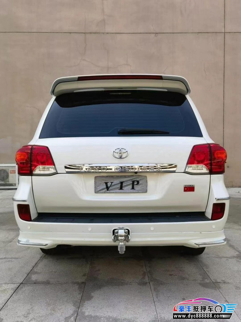 15年丰田兰德酷路泽（陆巡）轿车抵押车出售