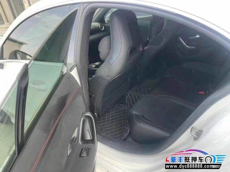 21年奔驰CLA轿车抵押车出售